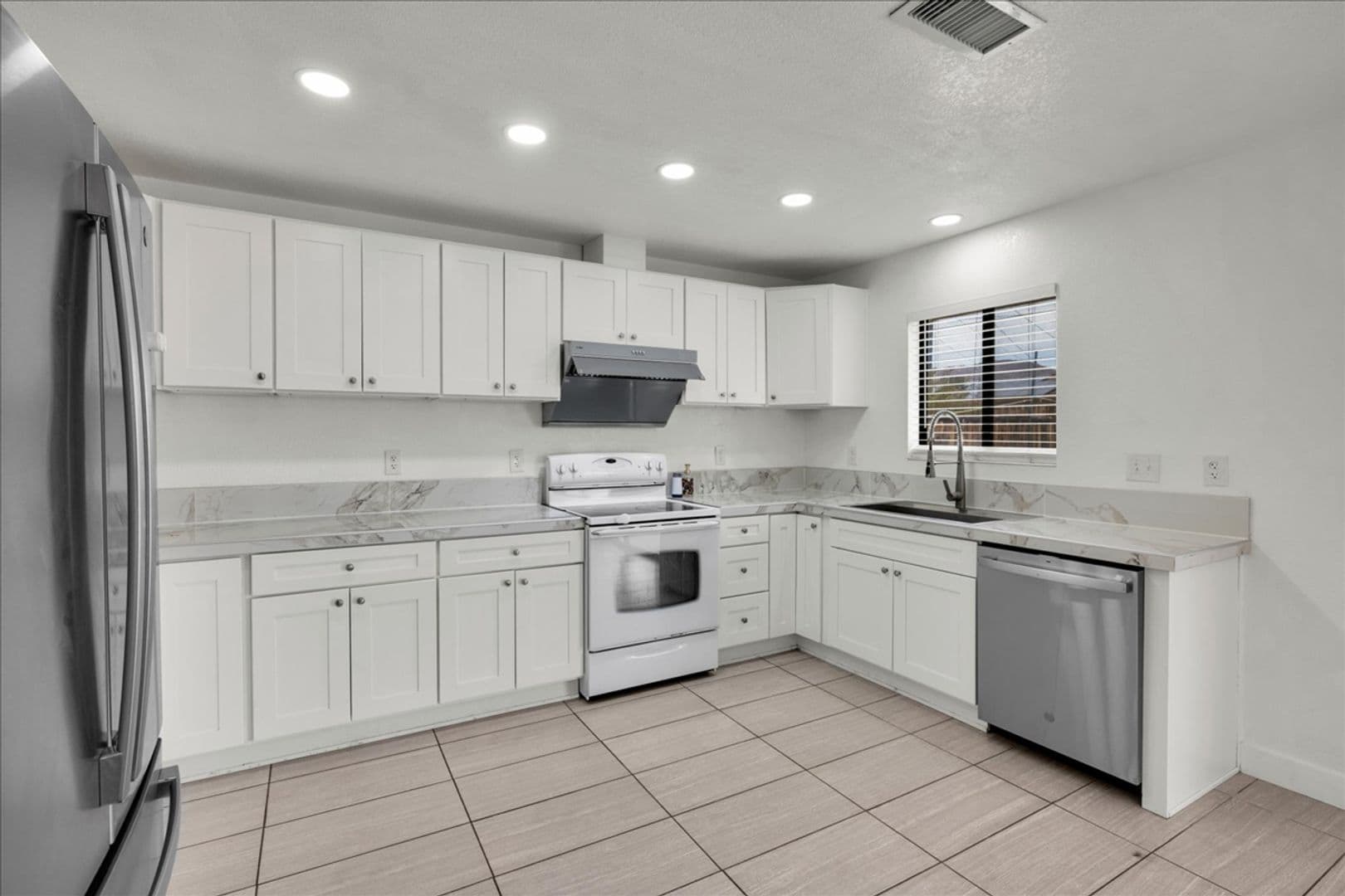 Twentynine Palms House: 6776 Quail Spring Ave