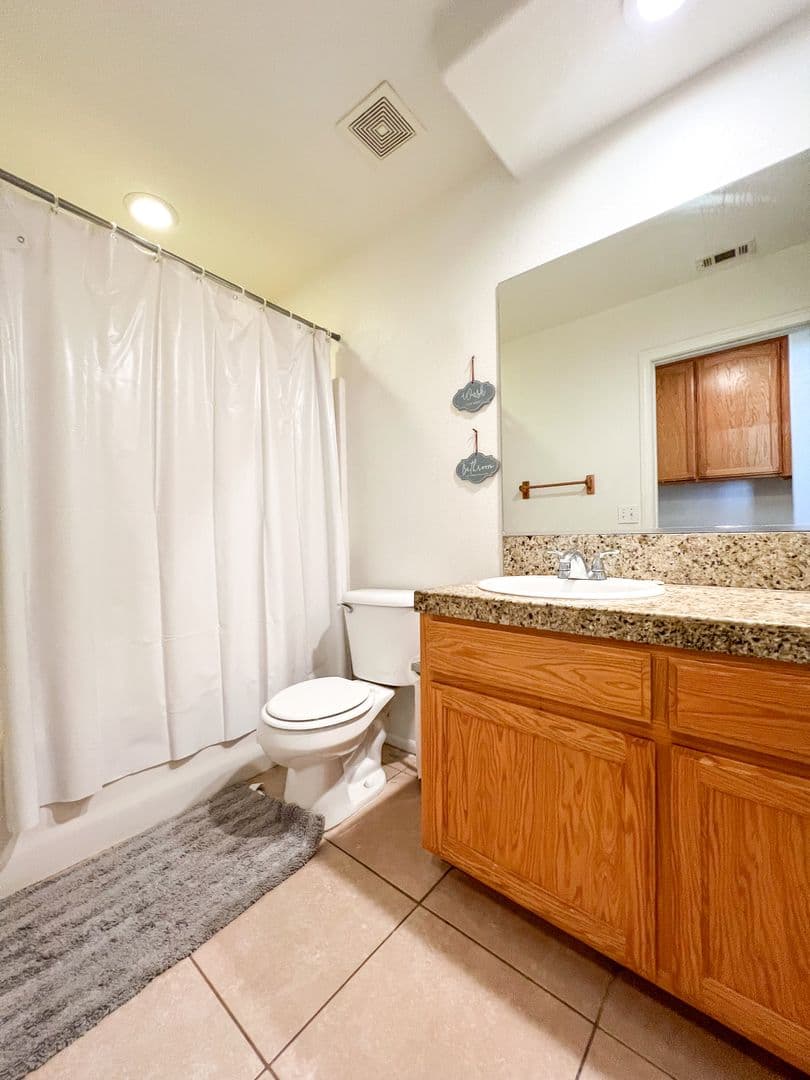 Twentynine Palms House: 6829 Quail Spring Avenue