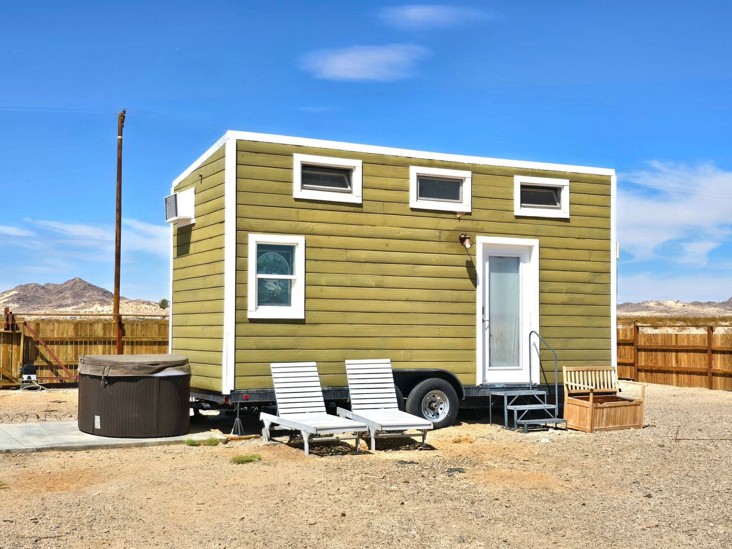 Twentynine Palms House: 2300 Bullion Mtn Rd.    (0528)