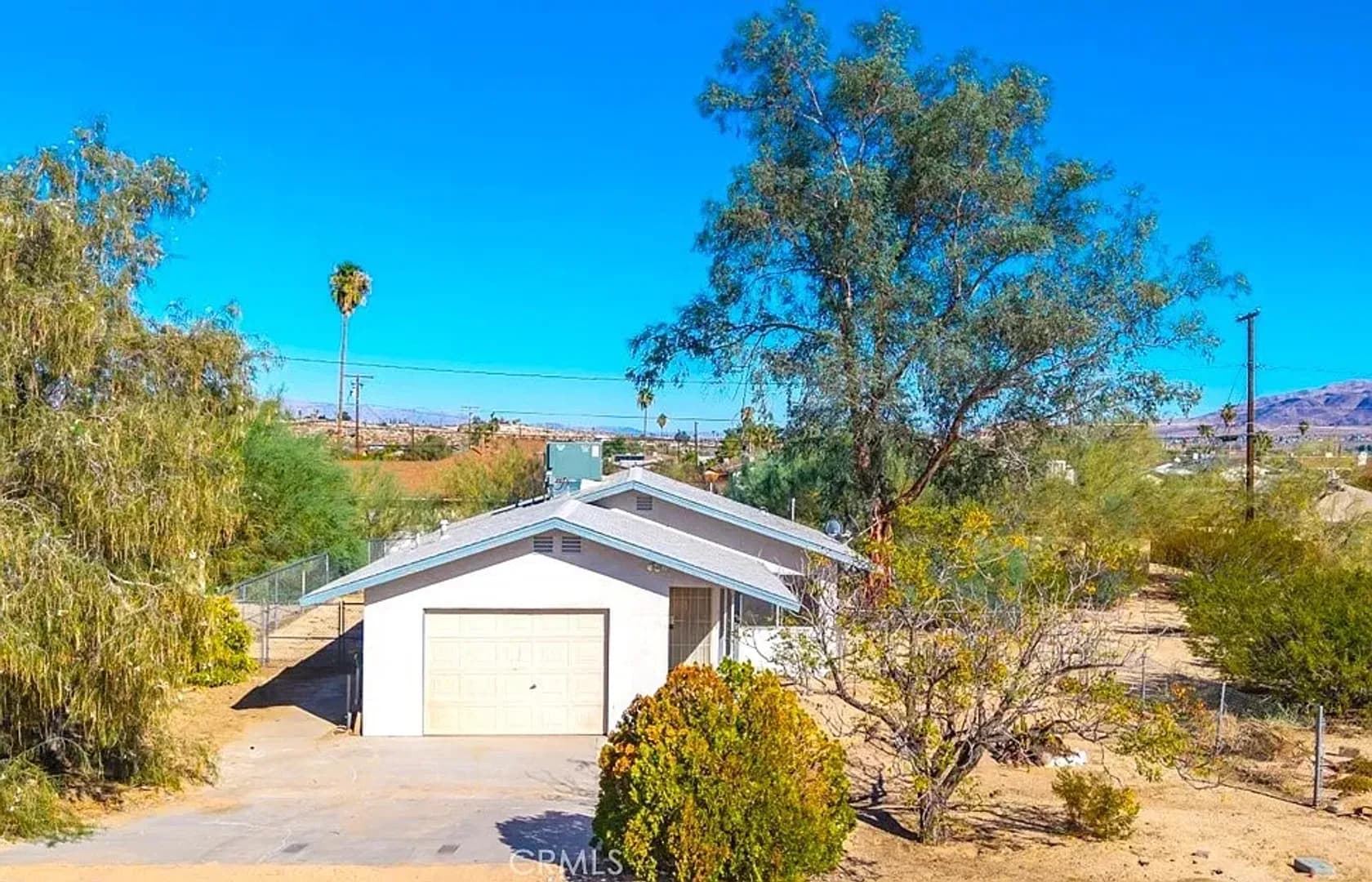 29 Palms House: 6211 Daisy Ave.