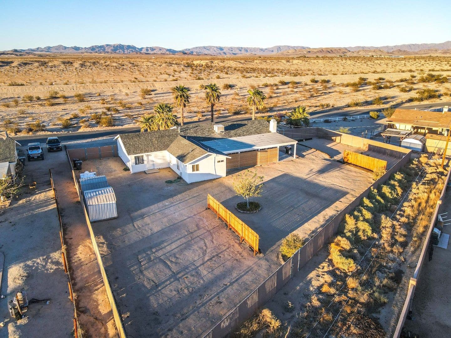 Twentynine Palms House: 75051 Saddlehorn Road