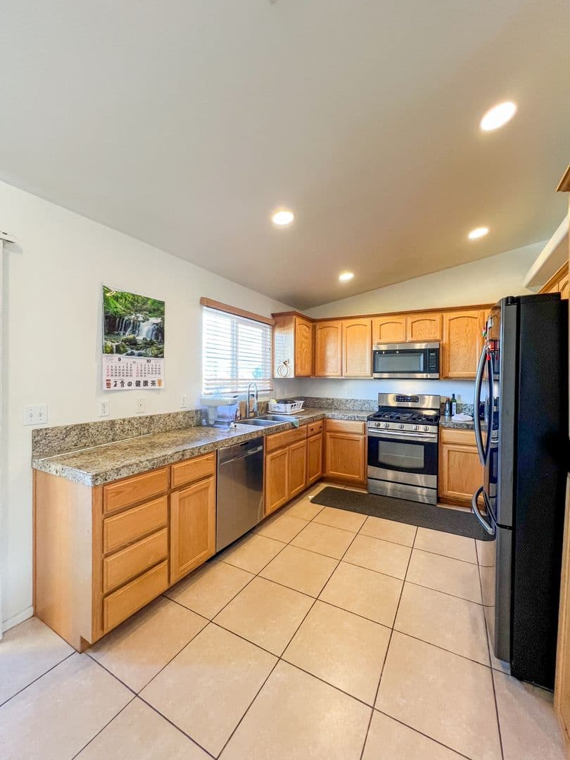 Twentynine Palms House: 6829 Quail Spring Avenue