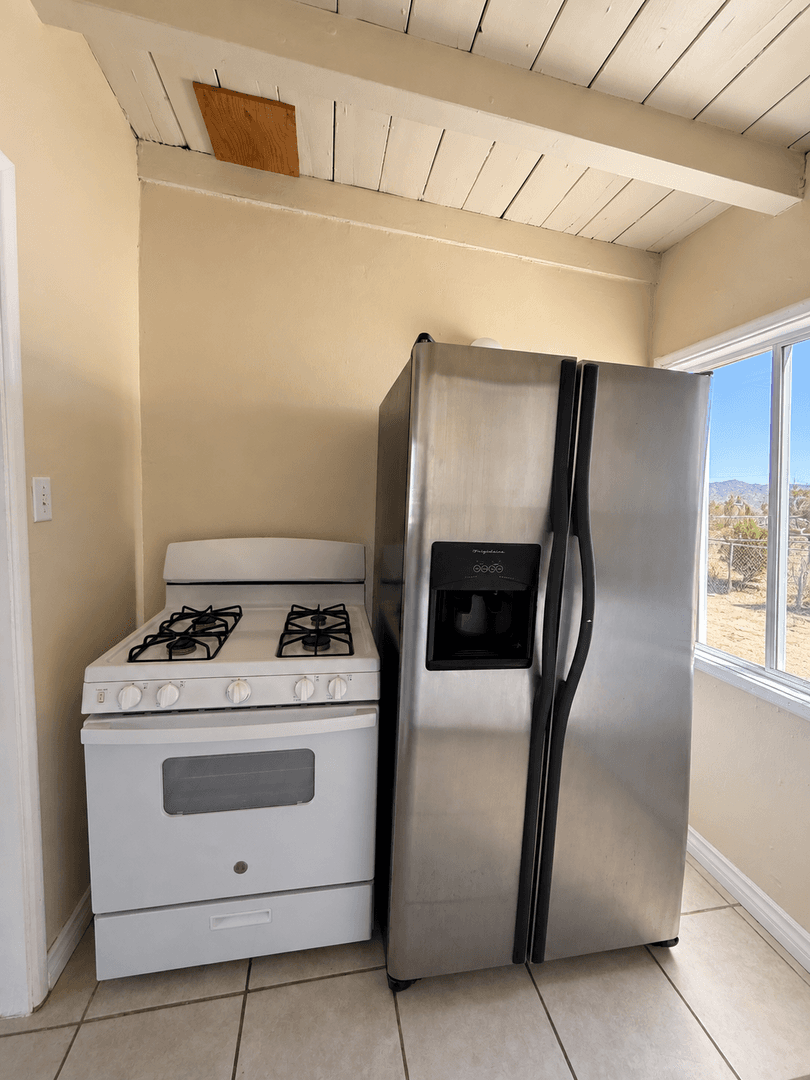 Twentynine Palms Apartment: 6637 Yucca Ave