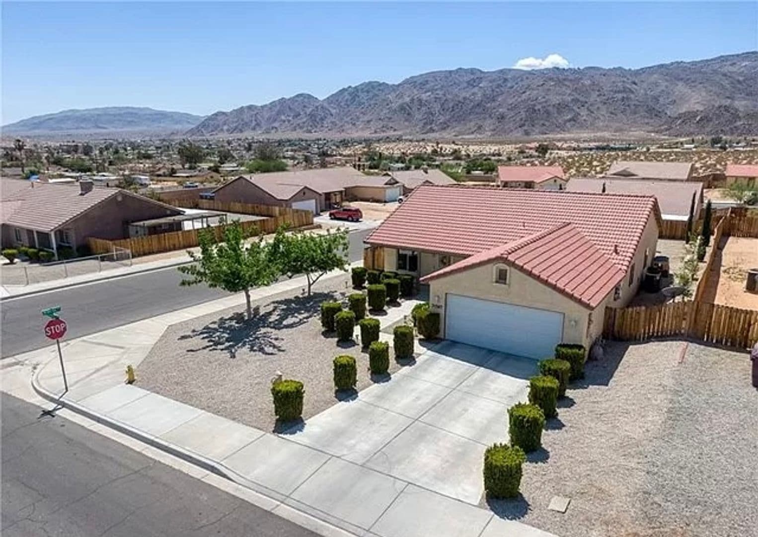 Twentynine Palms House: 71597 Sun Valley Drive