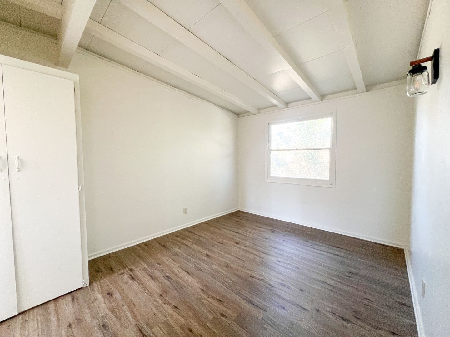29 Palms Apartment: 6067 Abronia Ave