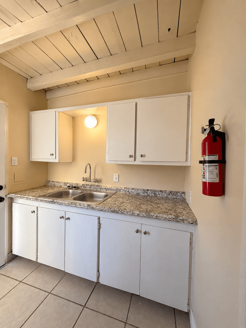 Twentynine Palms Apartment: 6637 Yucca Ave