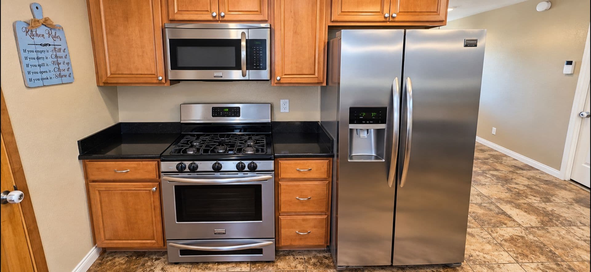 29 Palms House: 74242 Pinon Dr.