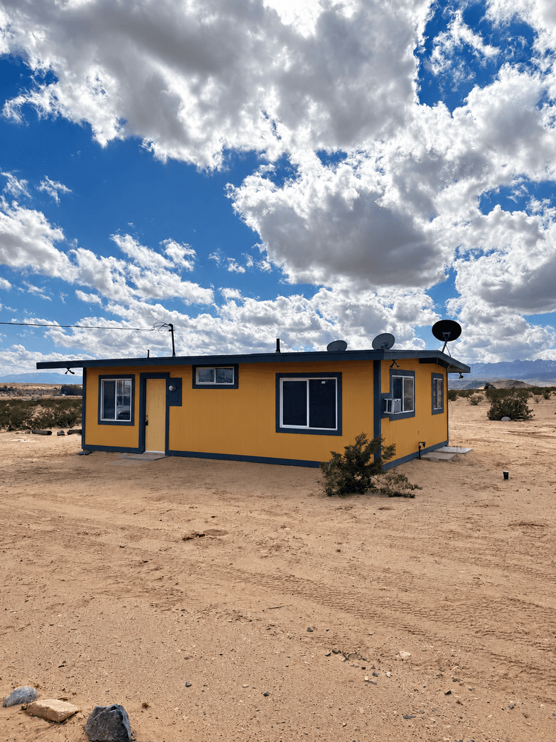 Twentynine Palms House: 68581 Valle Vista