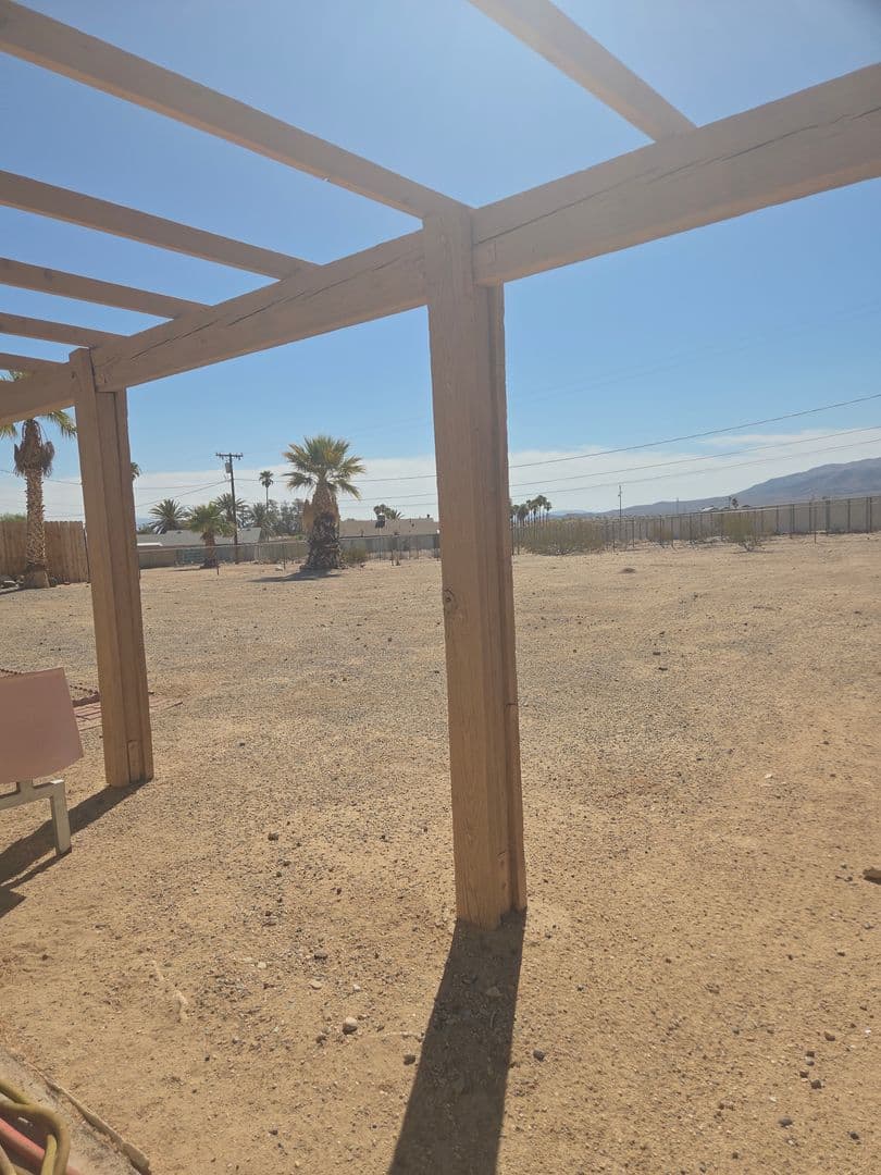 Twentynine Palms House: 72565 Granite Ave