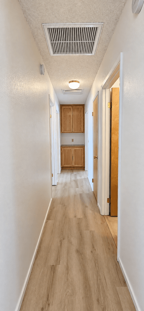 Twentynine Palms House: 5563 Morongo Rd