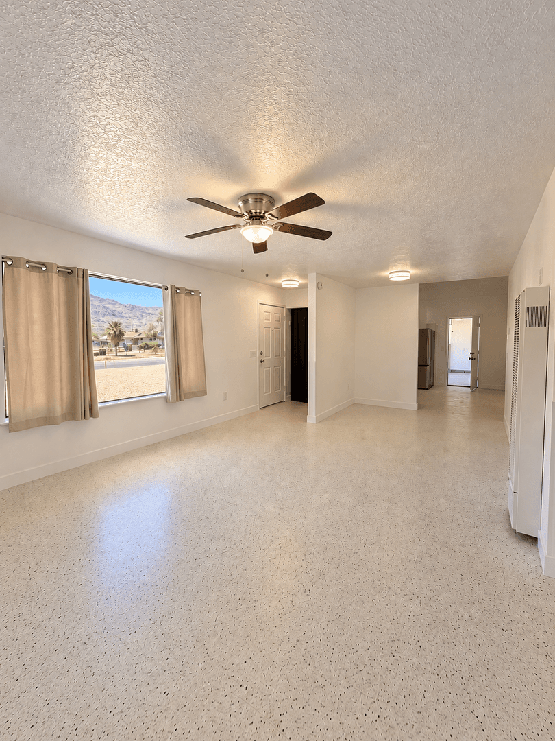 Twentynine Palms House: 71810 El Paseo Dr.