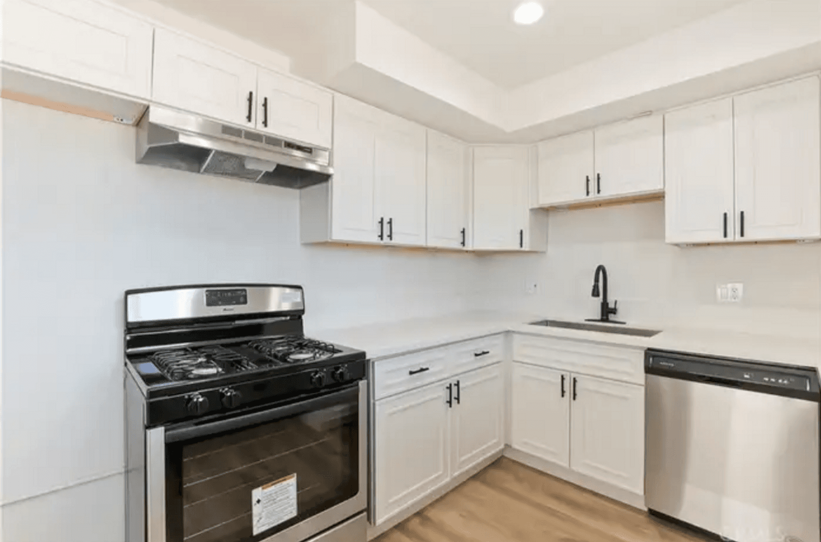 Twentynine Palms House: 5555 Mariposa Ave