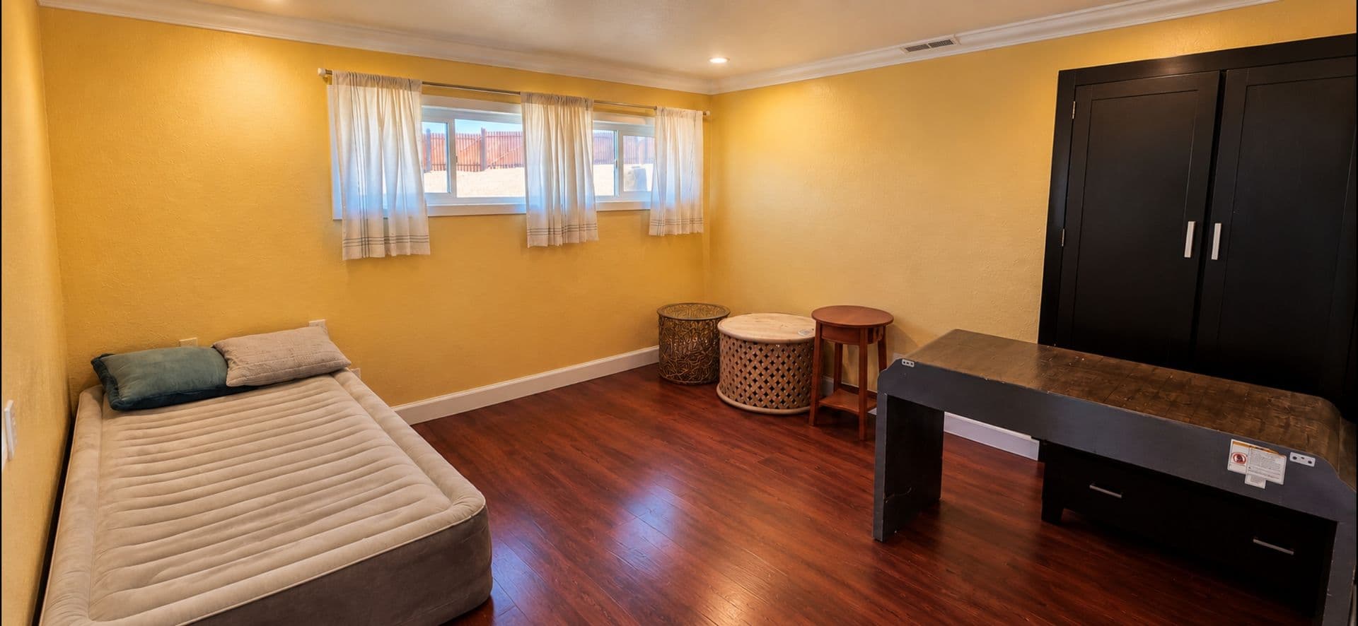 Twentynine Palms House: 2300 Bullion Mtn Rd.    (0528)