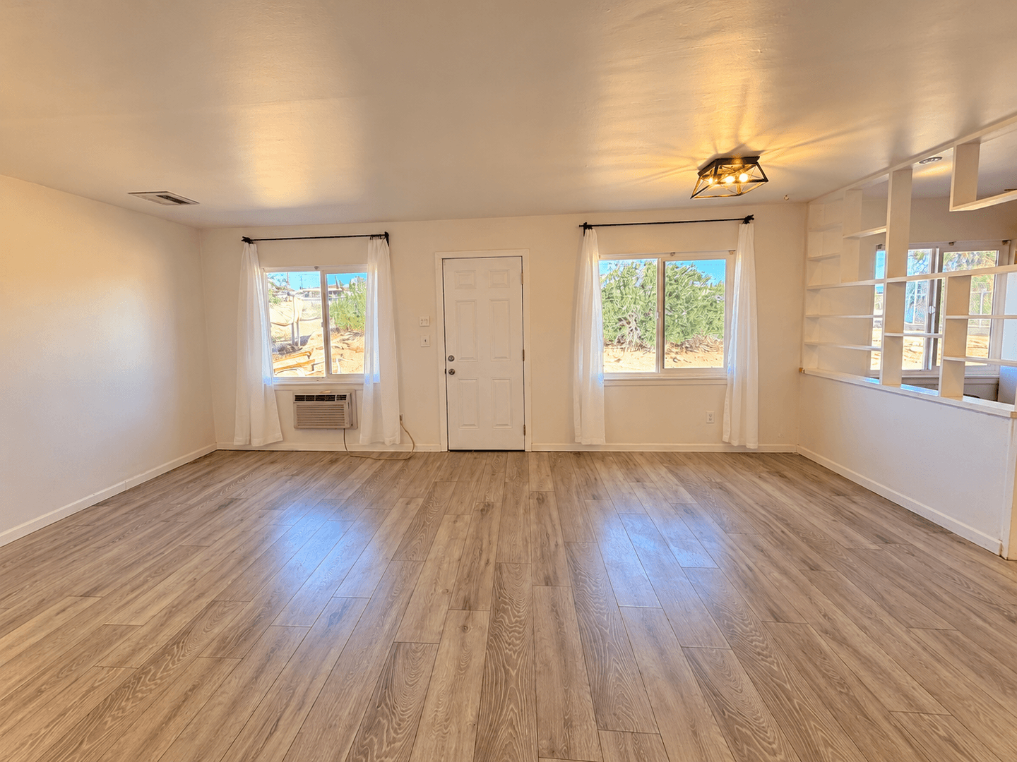 Twentynine Palms House: 73144 Sun Valley Dr.