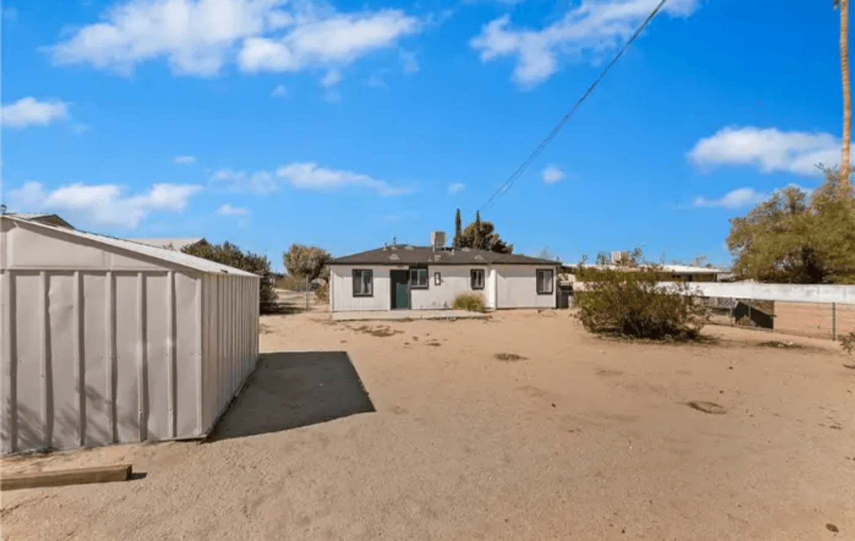 Twentynine Palms House: 5555 Mariposa Ave