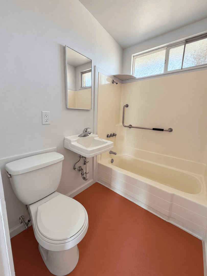 Twentynine Palms House: 68581 Valle Vista