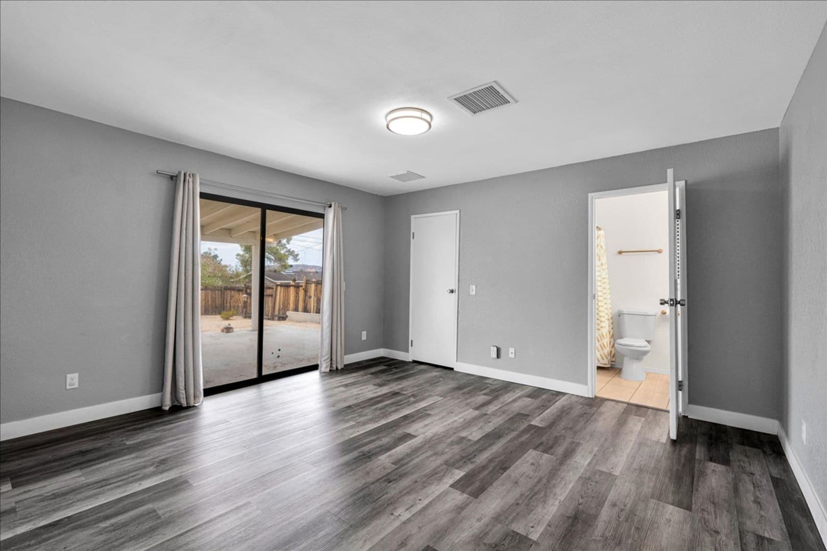 Twentynine Palms House: 6776 Quail Spring Ave