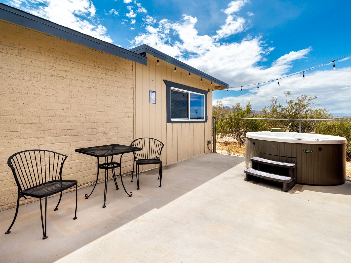 Twentynine Palms House: 74847 Twentynine Palms Hwy