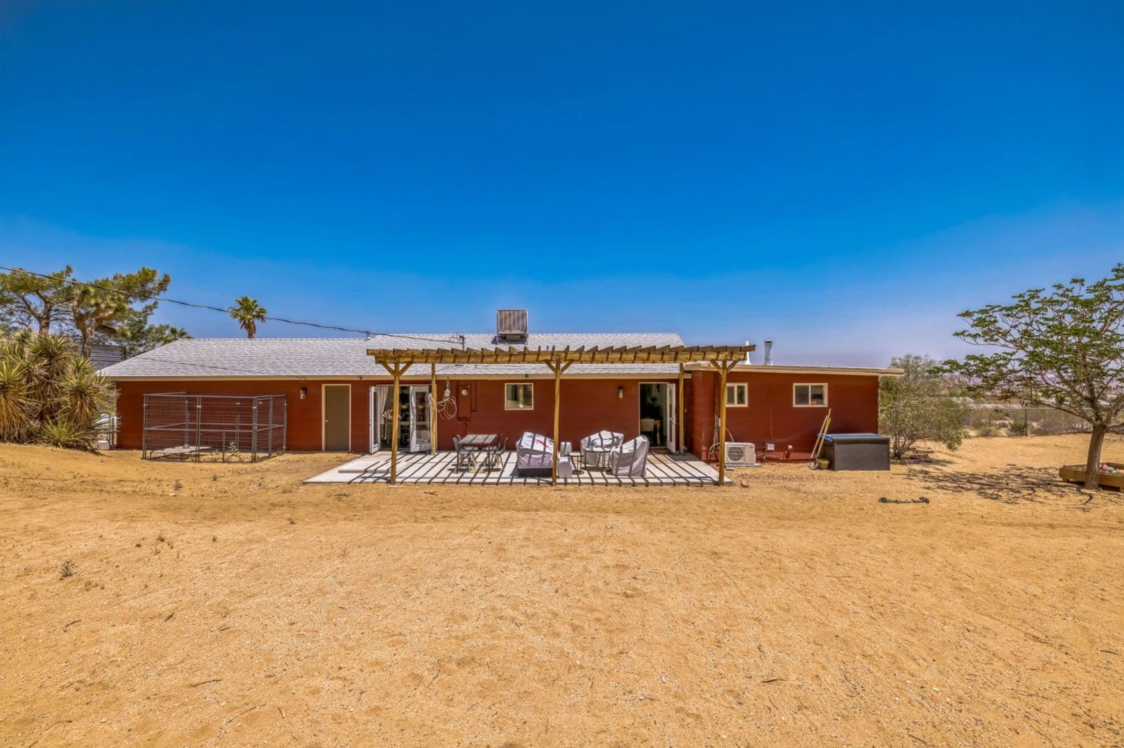 Joshua Tree House: 61381 Alta Mura Dr.
