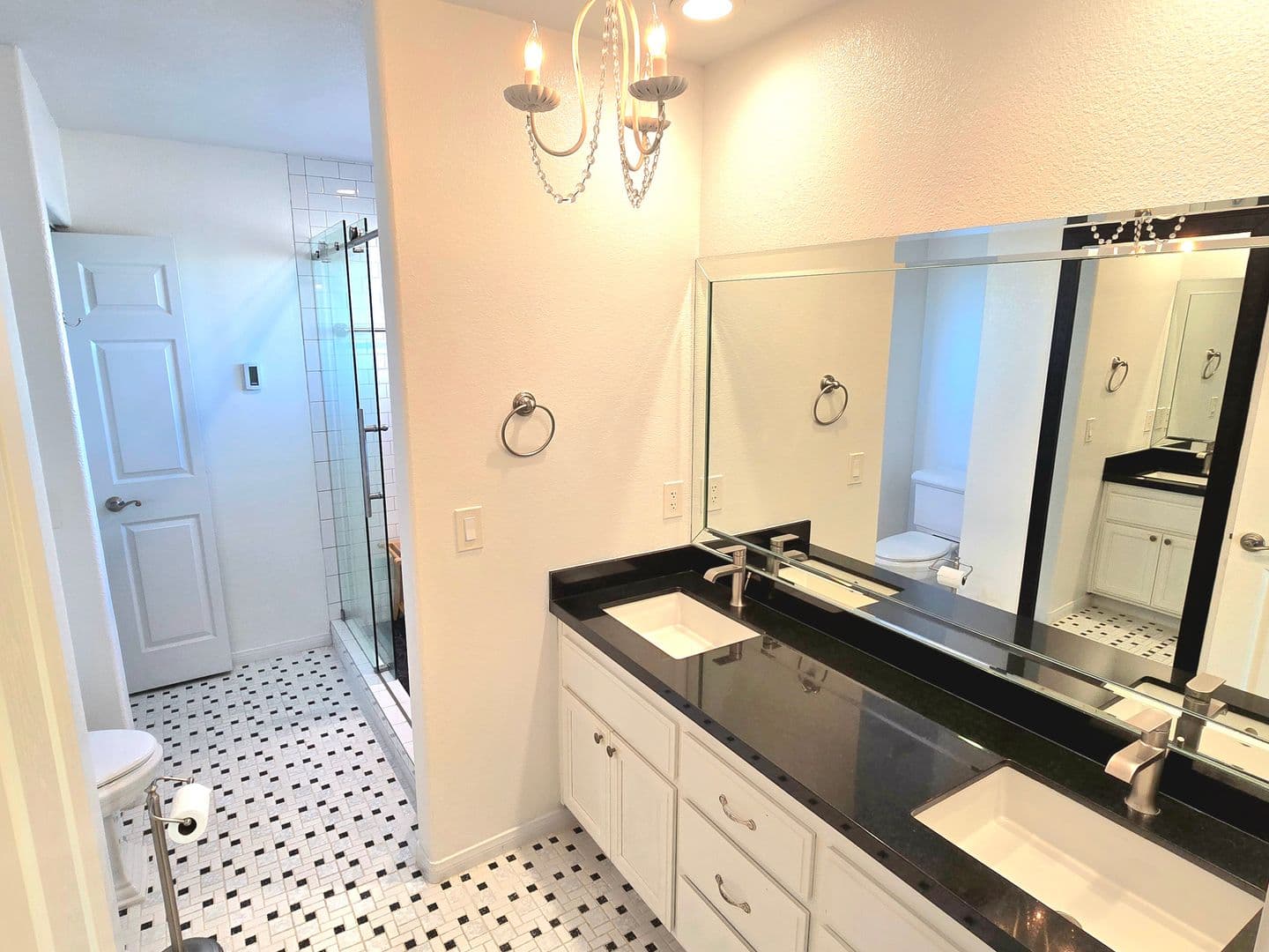 Twentynine Palms House: 74404 Pinon Dr