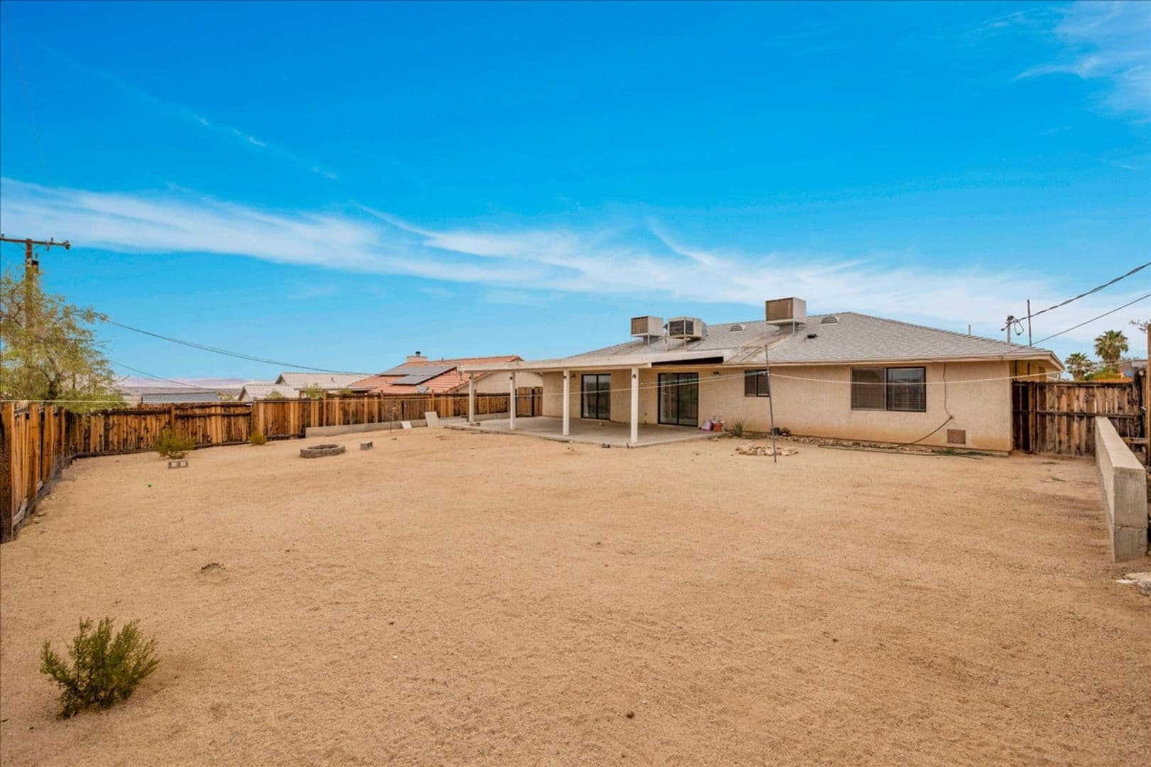 Twentynine Palms House: 6776 Quail Spring Ave