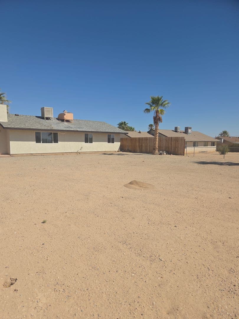 Twentynine Palms House: 72565 Granite Ave