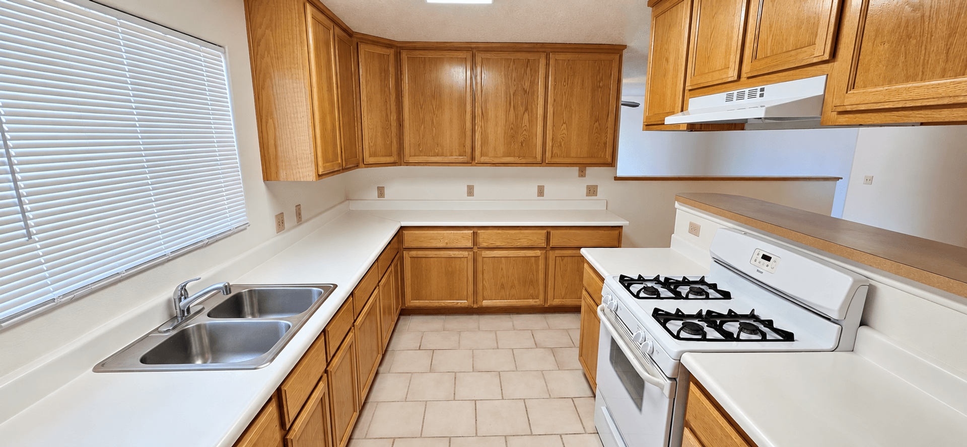 Twentynine Palms House: 5563 Morongo Rd