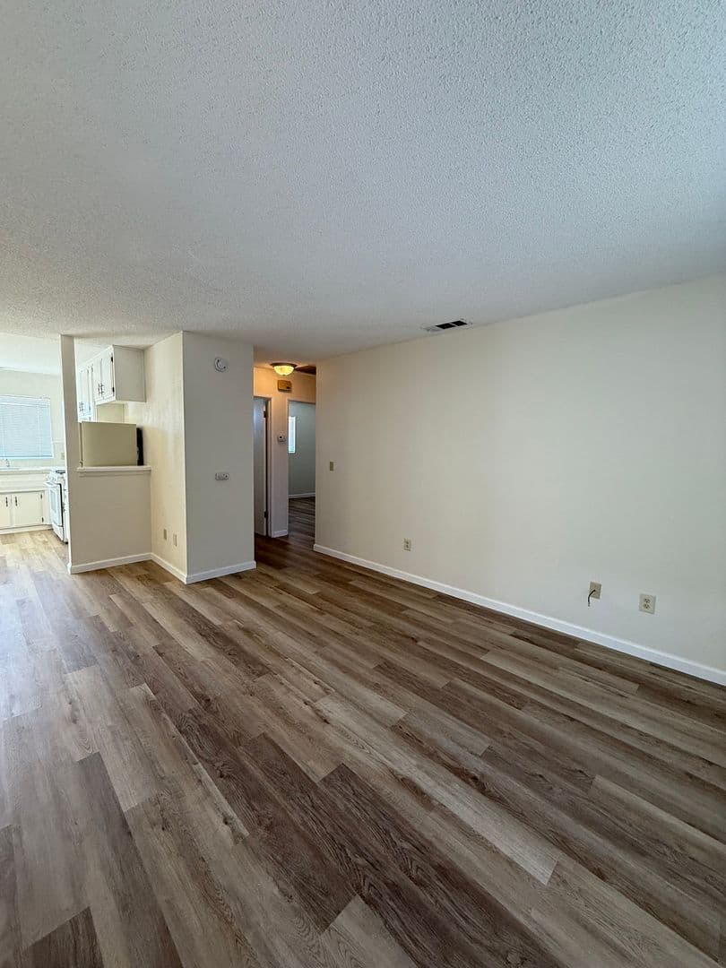 Twentynine Palms Apartment: 73615 Sun Valley