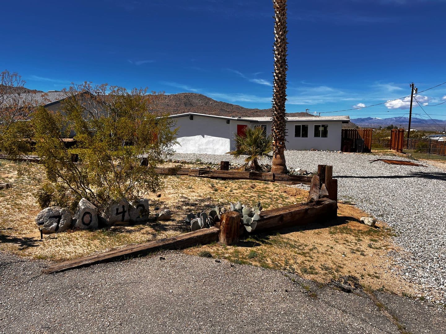 Twentynine Palms House: 7042 Ivanpah Avenue