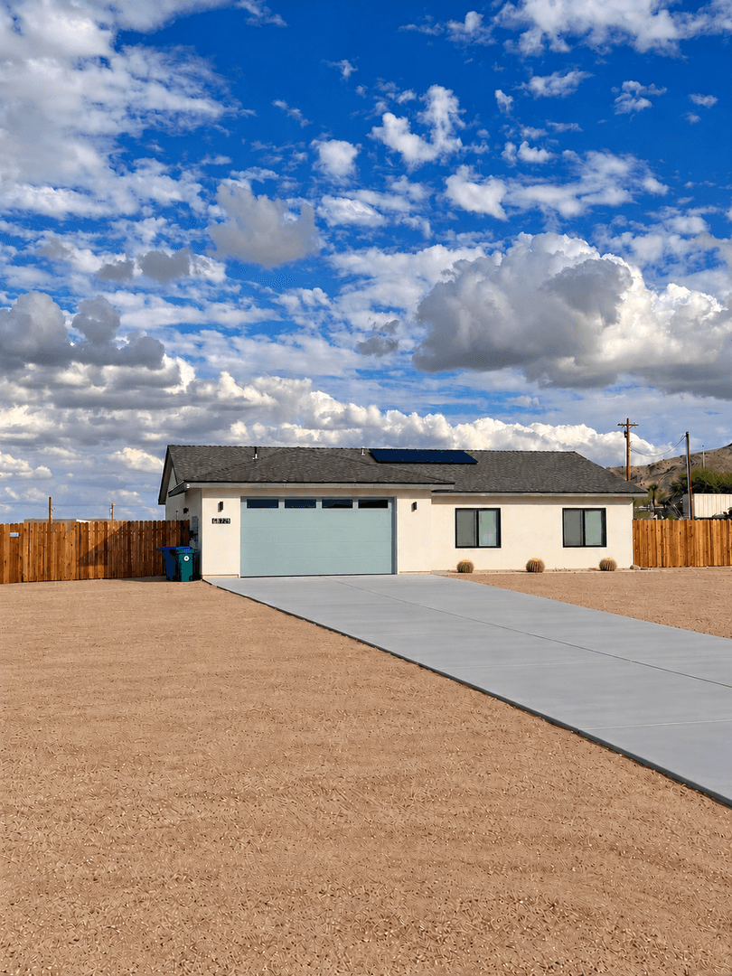 Twentynine Palms House: 6829 Indian Cove Rd