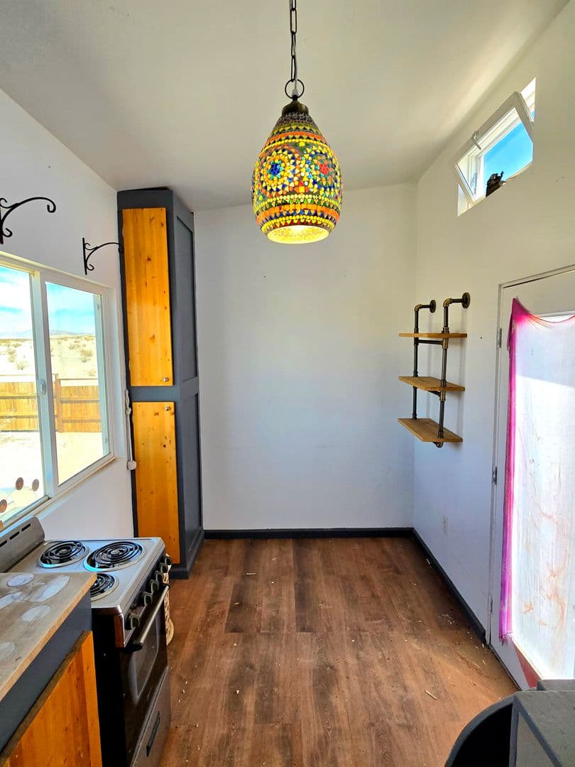 Twentynine Palms House: 2300 Bullion Mtn Rd.    (0528)