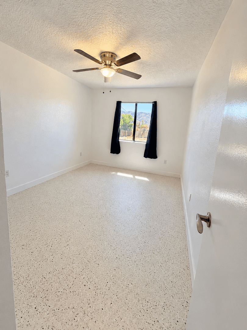 Twentynine Palms House: 71810 El Paseo Dr.