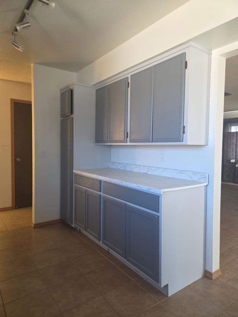 Twentynine Palms House: 72565 Granite Ave