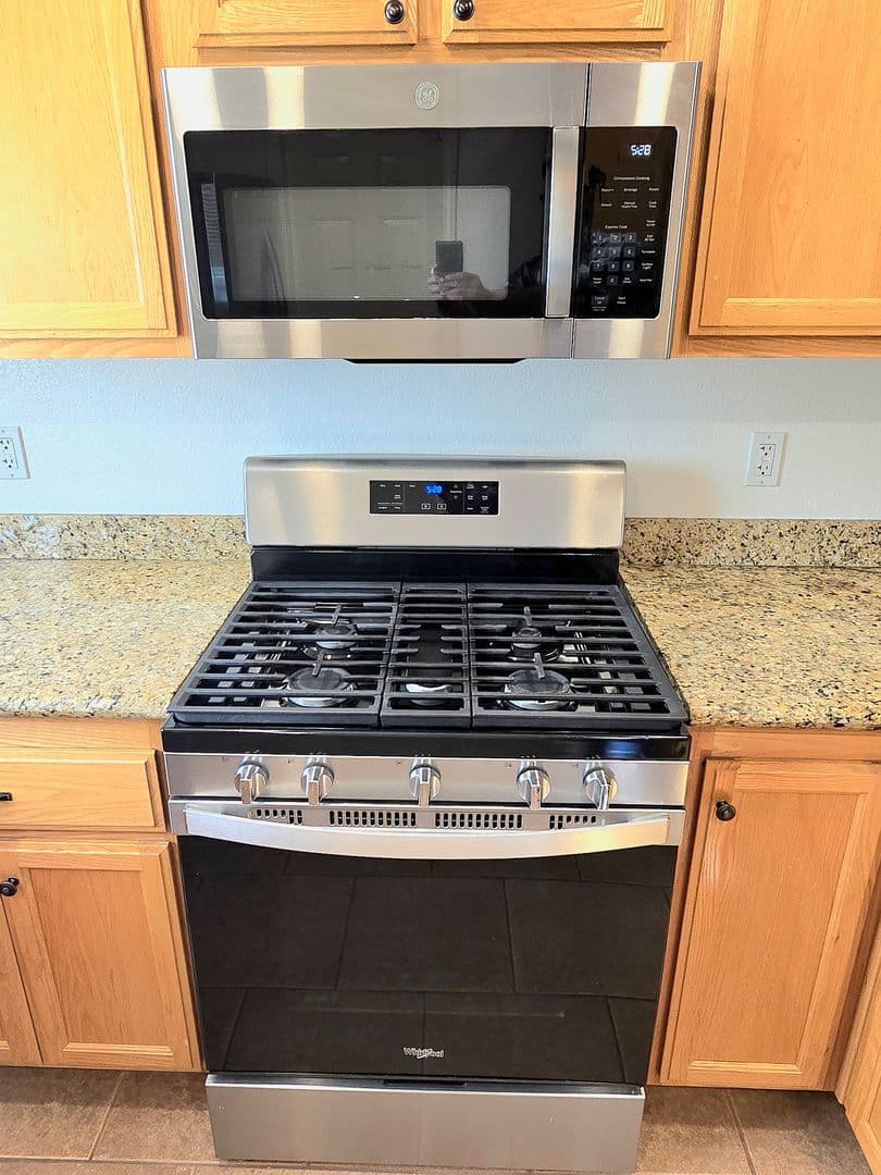 Twentynine Palms House: 74404 Pinon Dr