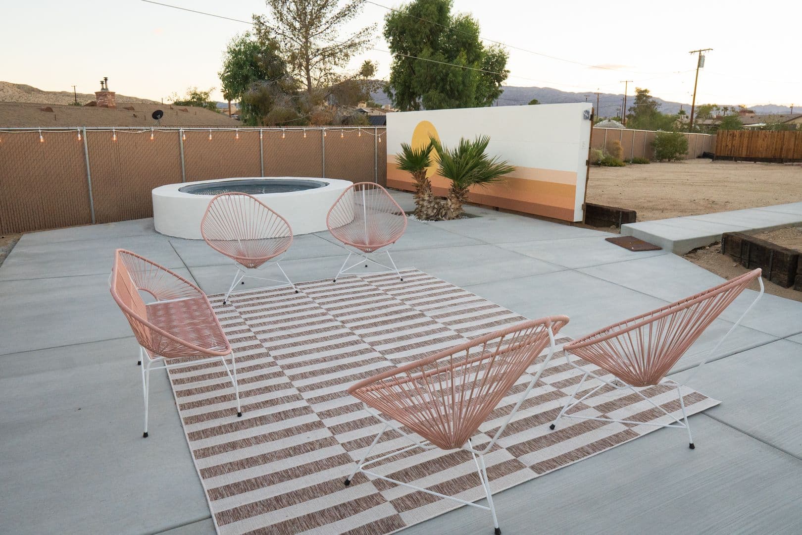 Twentynine Palms House: 75051 Saddlehorn Road