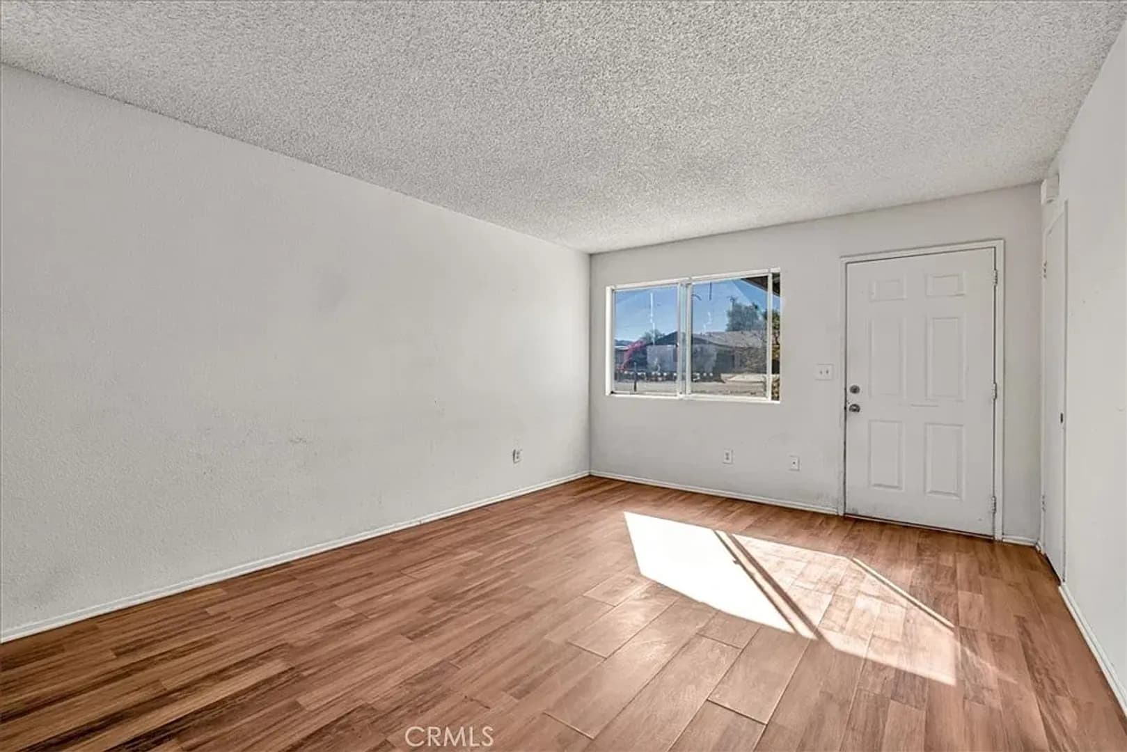 29 Palms House: 6211 Daisy Ave.