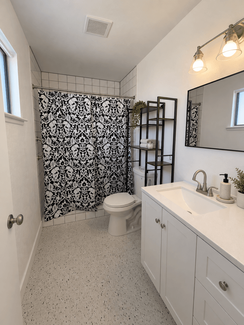 Twentynine Palms House: 71810 El Paseo Dr.