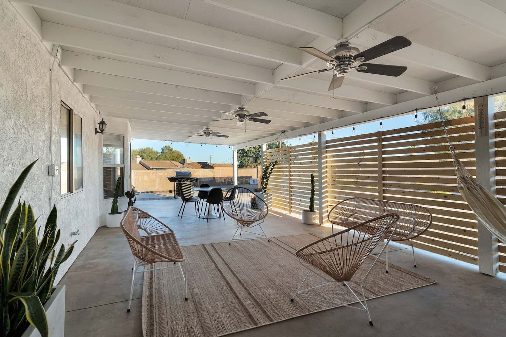 Twentynine Palms House: 75051 Saddlehorn Road