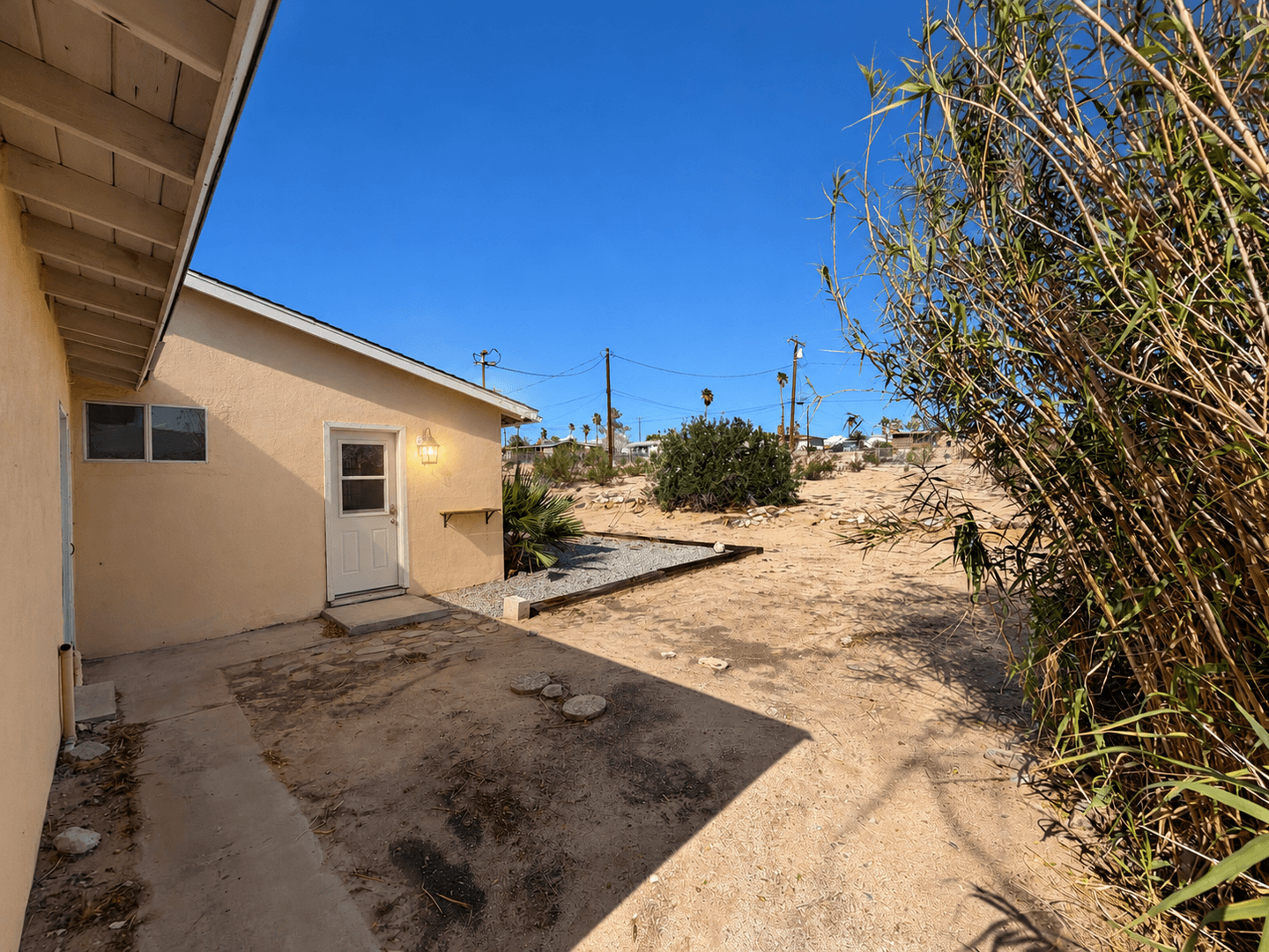 Twentynine Palms House: 73144 Sun Valley Dr.