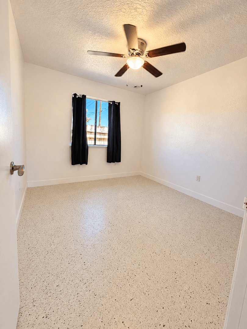 Twentynine Palms House: 71810 El Paseo Dr.