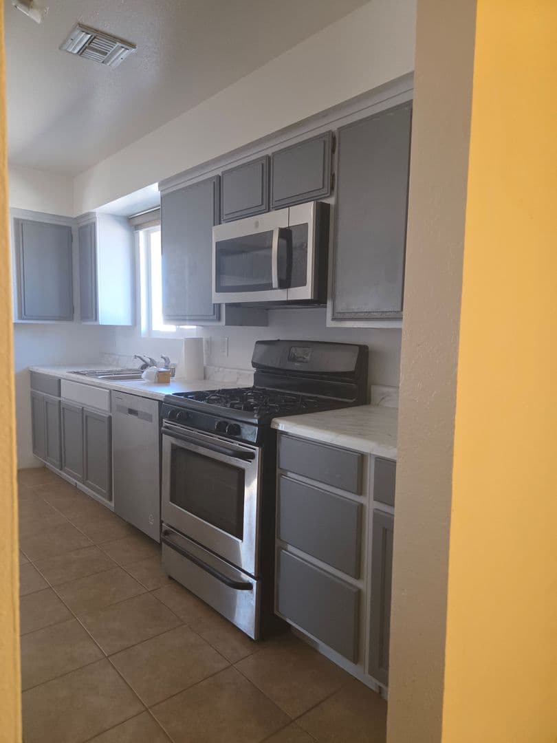 Twentynine Palms House: 72565 Granite Ave
