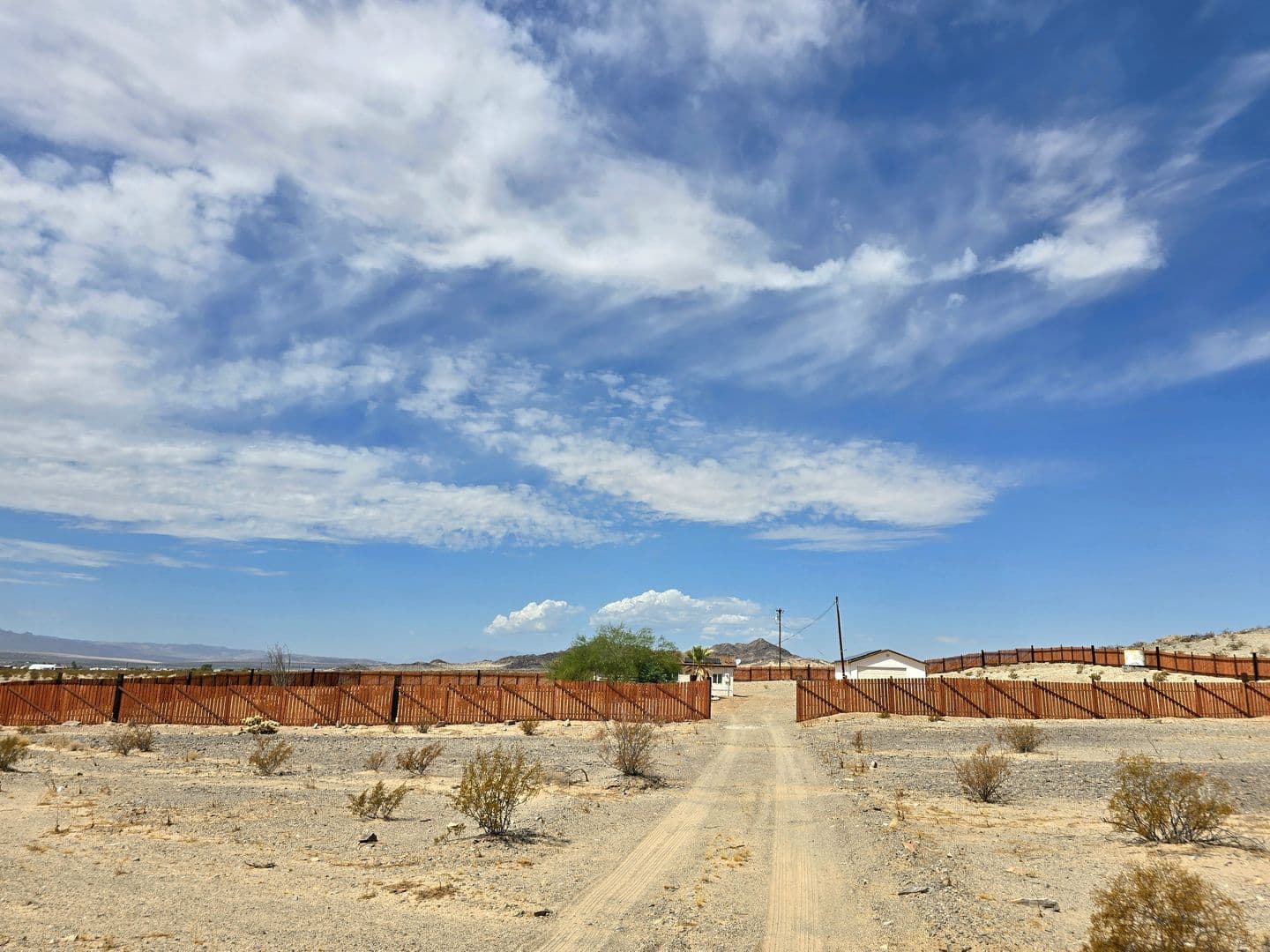 Twentynine Palms House: 2300 Bullion Mtn Rd.    (0528)