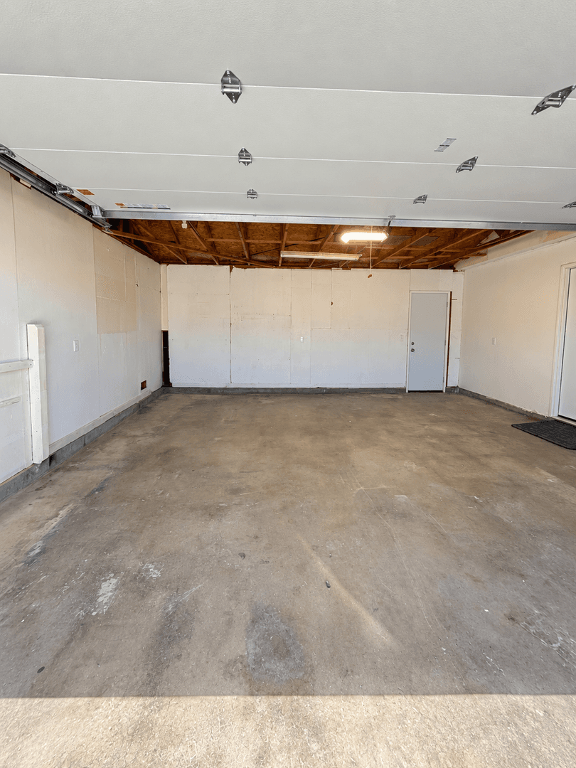 Twentynine Palms House: 71810 El Paseo Dr.