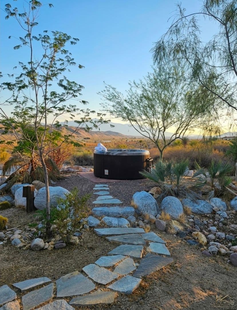 Morongo Valley House: 50521 Skyview Ln