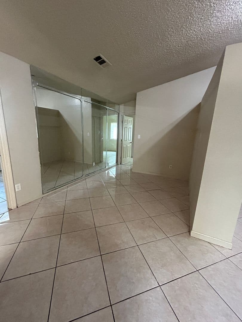 Delano House: 1311 5th Ave