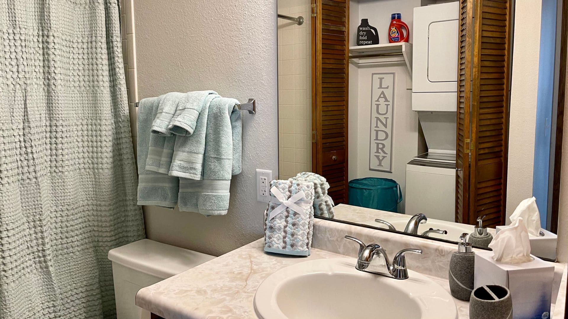 Lincoln Apartment: 901 Roanoke Ct #26
