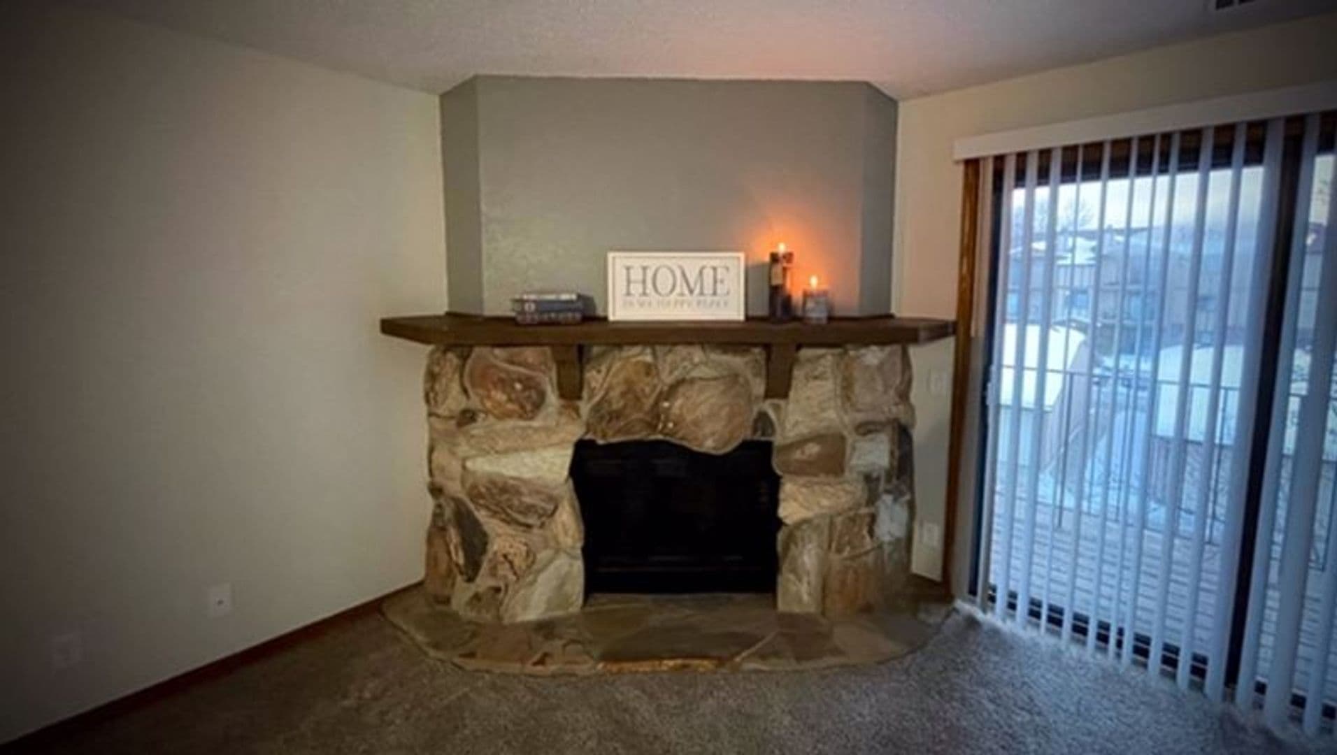 Lincoln Apartment: 901 Roanoke Ct #26