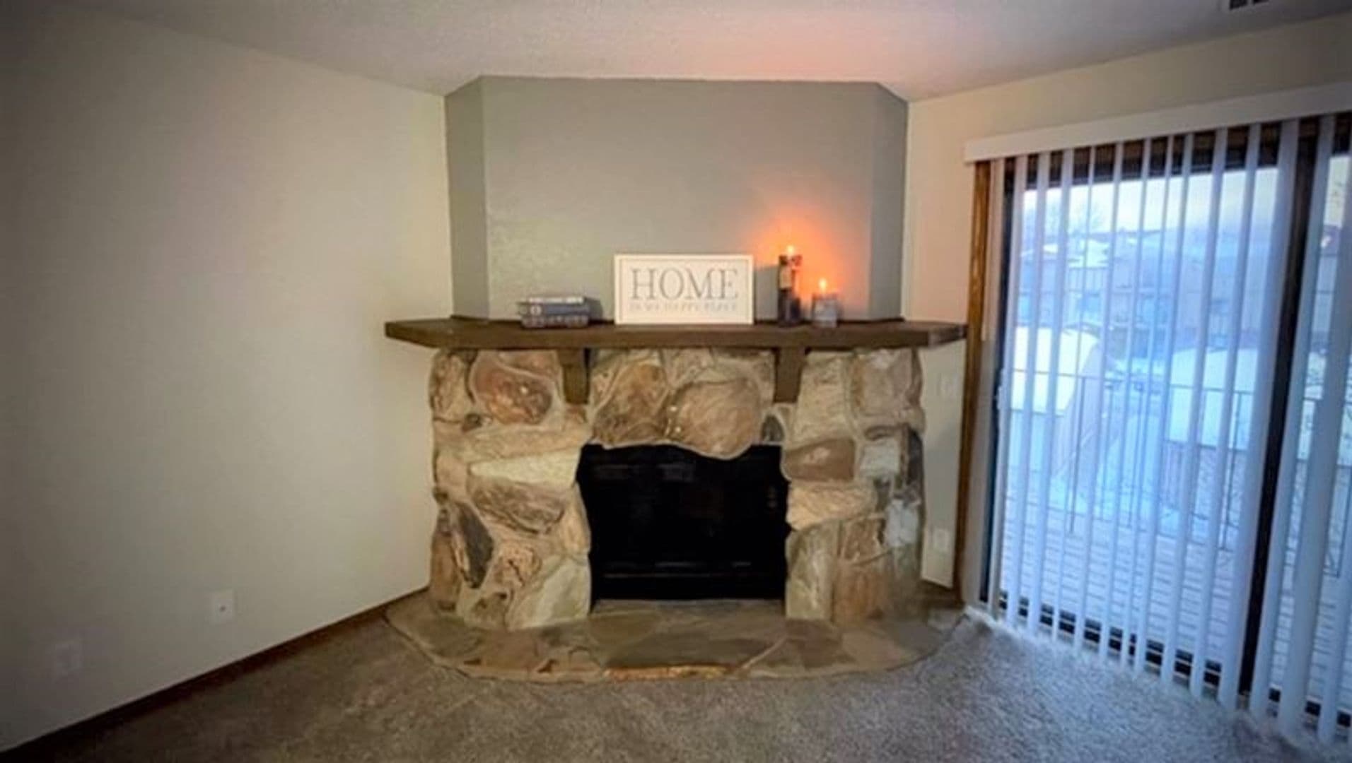 Lincoln Apartment: 901 Roanoke Ct #26