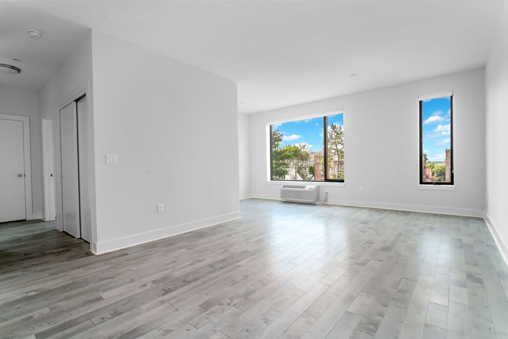 New Rochelle Apartment: 20 Burling Lane