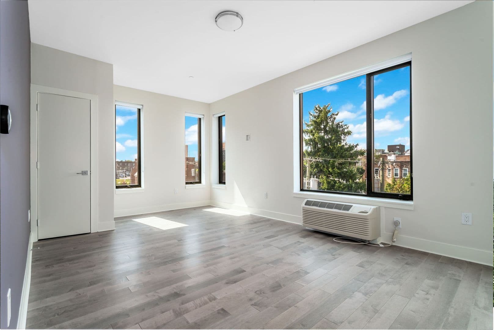 New Rochelle Apartment: 20 Burling Lane